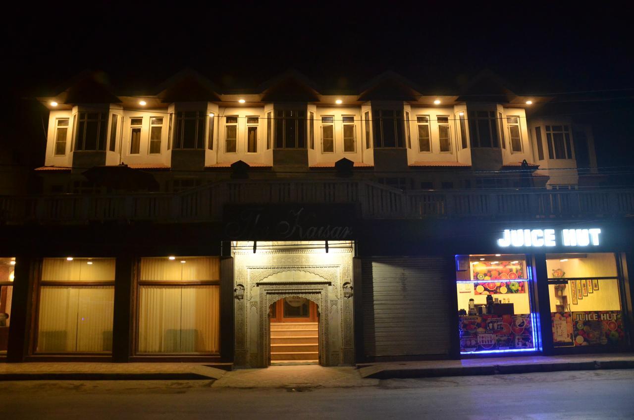 Kaisar Hotel Srinagar  Exterior photo