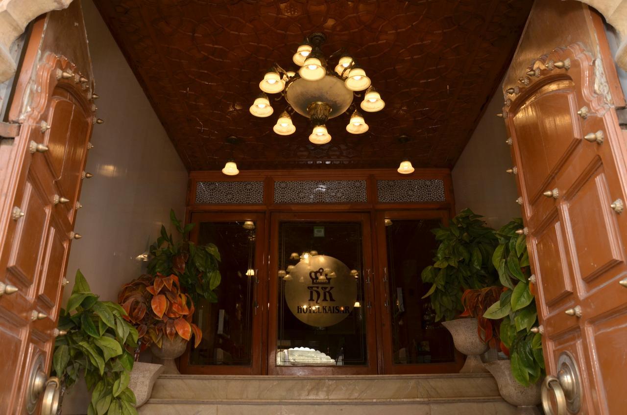 Kaisar Hotel Srinagar  Exterior photo